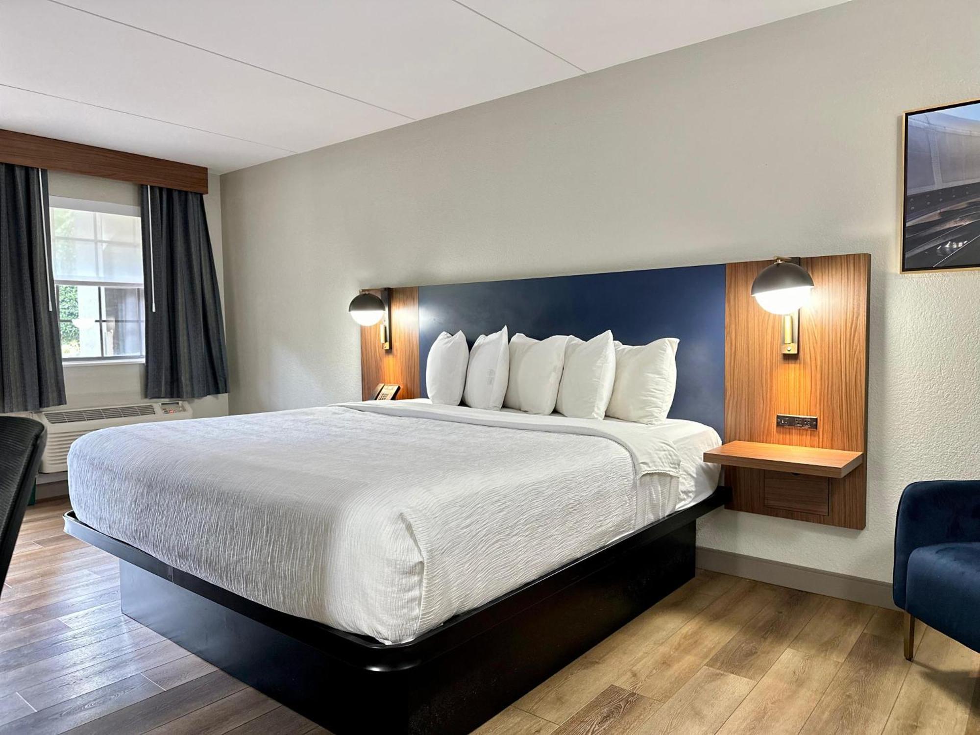 La Quinta Inn By Wyndham Huntsville Research Park Экстерьер фото