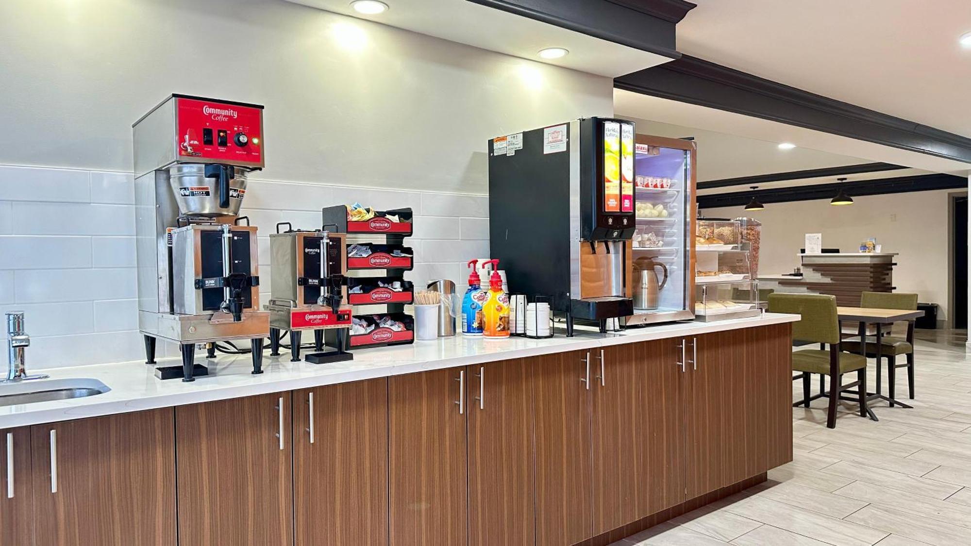La Quinta Inn By Wyndham Huntsville Research Park Экстерьер фото